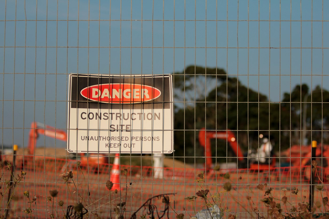 Chantier de construction nécessitant un coffret électrique provisoire